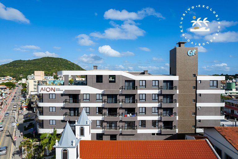 Aion 104 - Flat c/ cozinha - 50 metros da praia