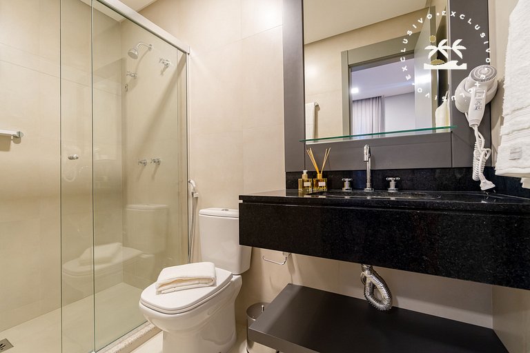Aion 305 - Duplex compacto de luxo - 50 metros do mar!