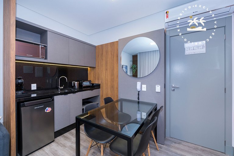 Aion 202 - Loft c/ cozinha - 50 metros da Praia