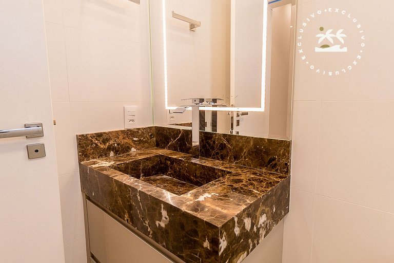 Puntarenas 306 - Cobertura duplex 3 suítes à 80 metros da Pr