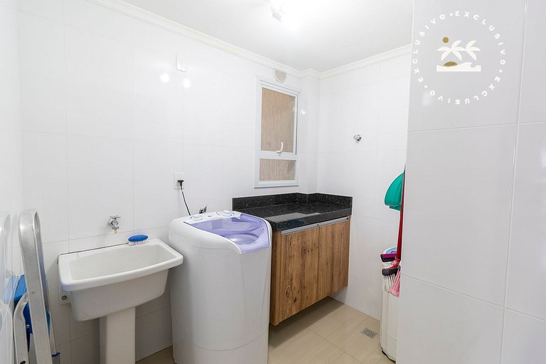 Maristela 201 - Apartamento na praia de Bombas com vista par