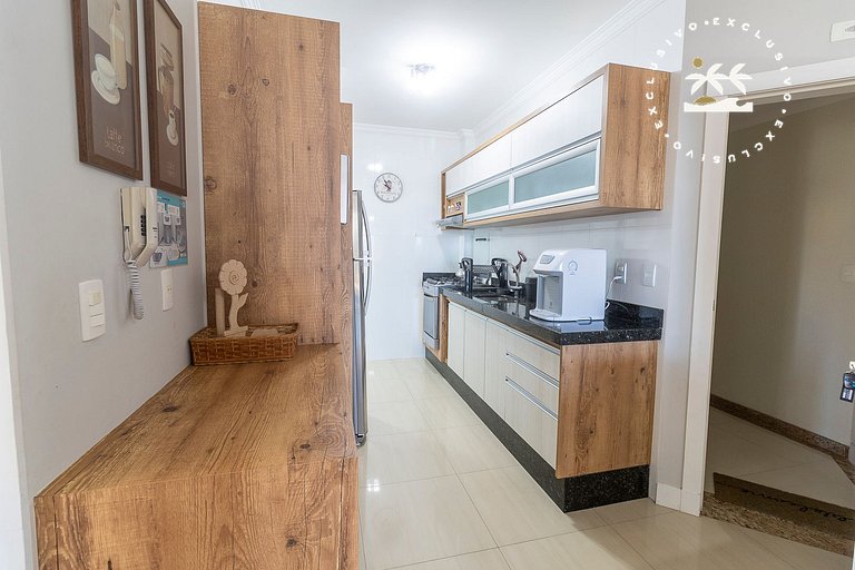Maristela 201 - Apartamento na praia de Bombas com vista par
