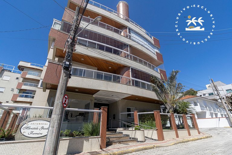 Maristela 201 - Apartamento na praia de Bombas com vista par