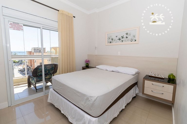 Maristela 201 - Apartamento na praia de Bombas com vista par