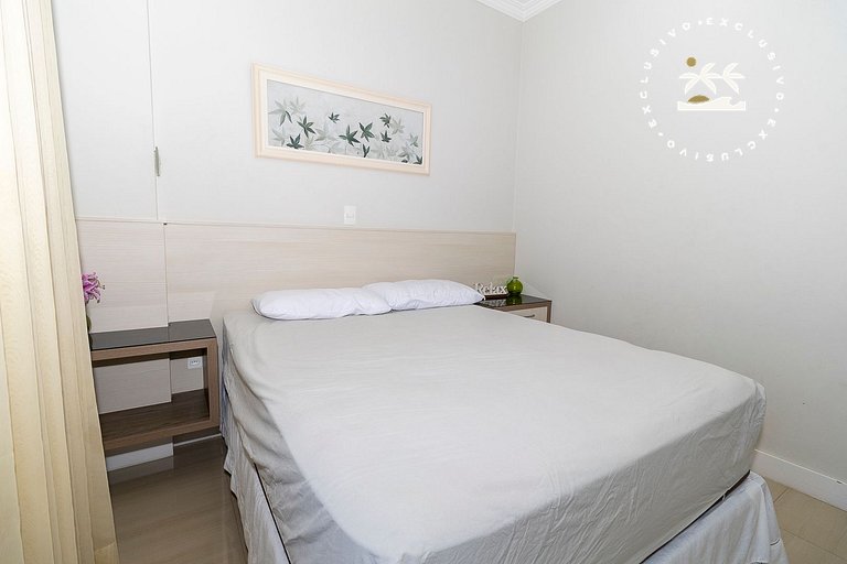 Maristela 201 - Apartamento na praia de Bombas com vista par
