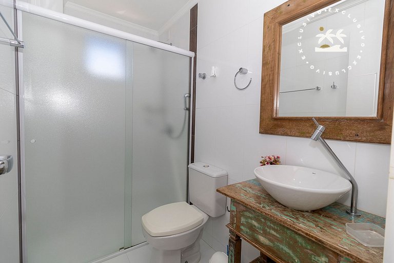 Maristela 201 - Apartamento na praia de Bombas com vista par
