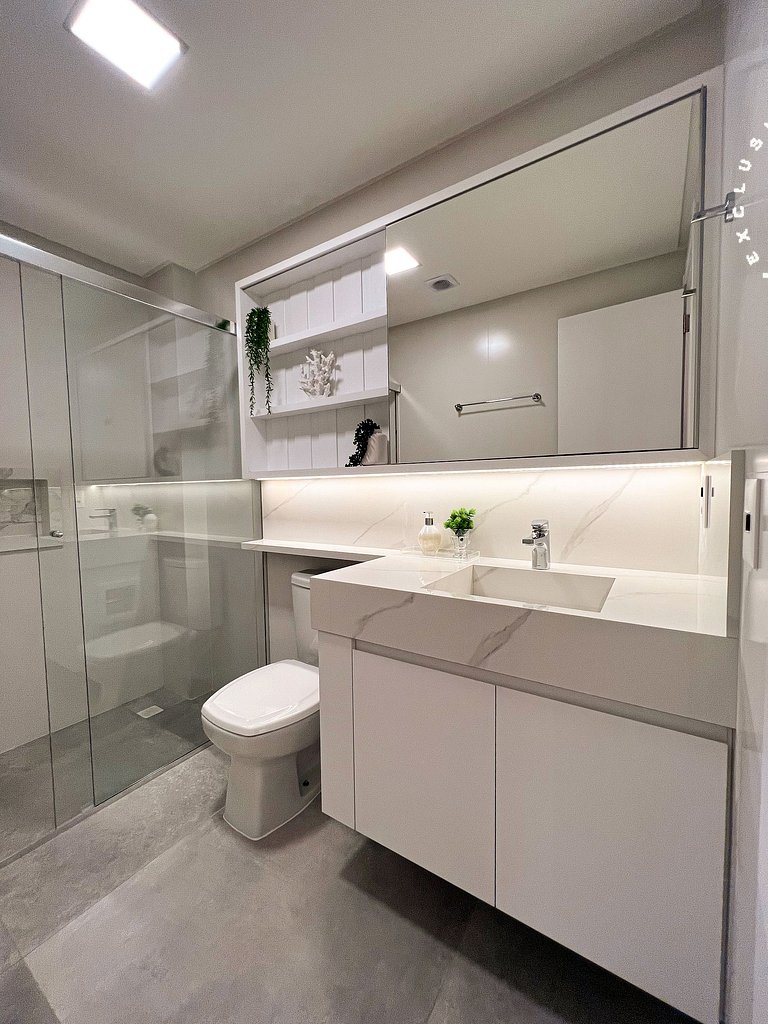 Solar do Atlântico 101 – Beira Mar em Bombas