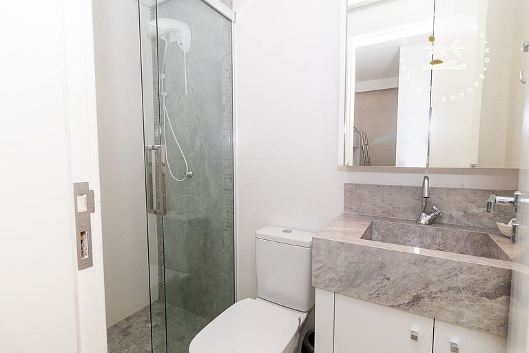 Varandas do Atlântico 101A – Frente Mar em Bombas