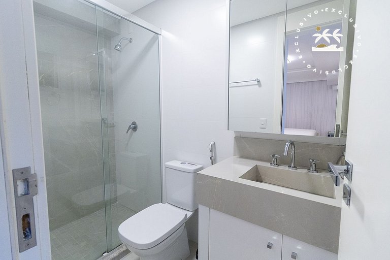 Varandas do Atlântico 101A – Frente Mar em Bombas