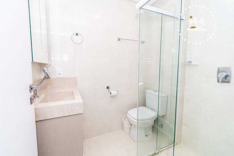 Di Trento 402 - Excelente apartamento na praia de Bombas à p