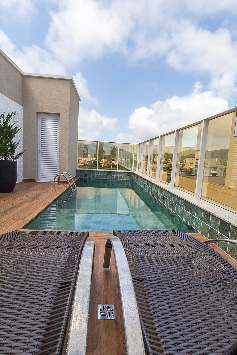 Barbados 302 - Apartamento com 2 suítes - 200 metros da prai