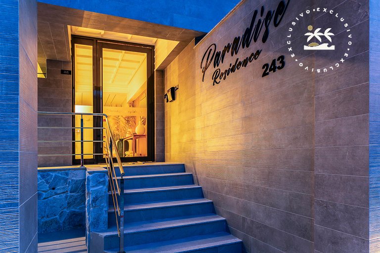 Paradise 205 - Cobertura duplex 2 suítes à 100 metros da Pra