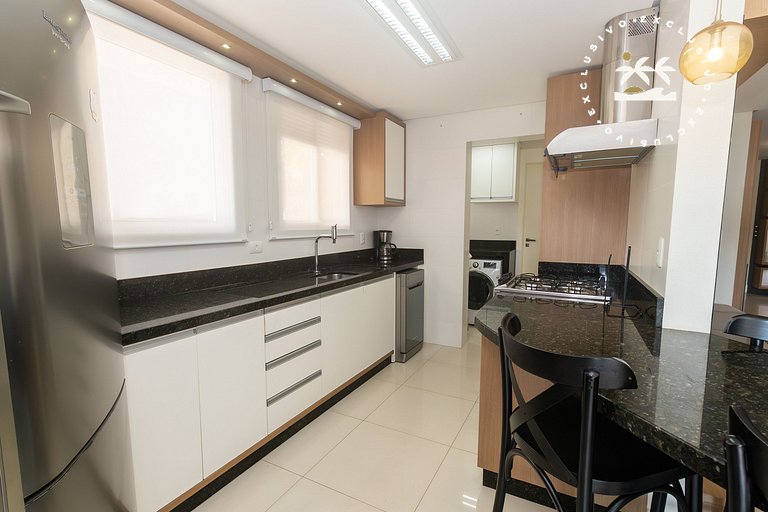 Varandas do Atlântico 01B - Excelente apartamento em condomí