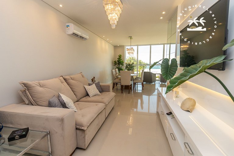 Costa Leste 203 - Apto com 2 suítes - 50 metros da Praia do