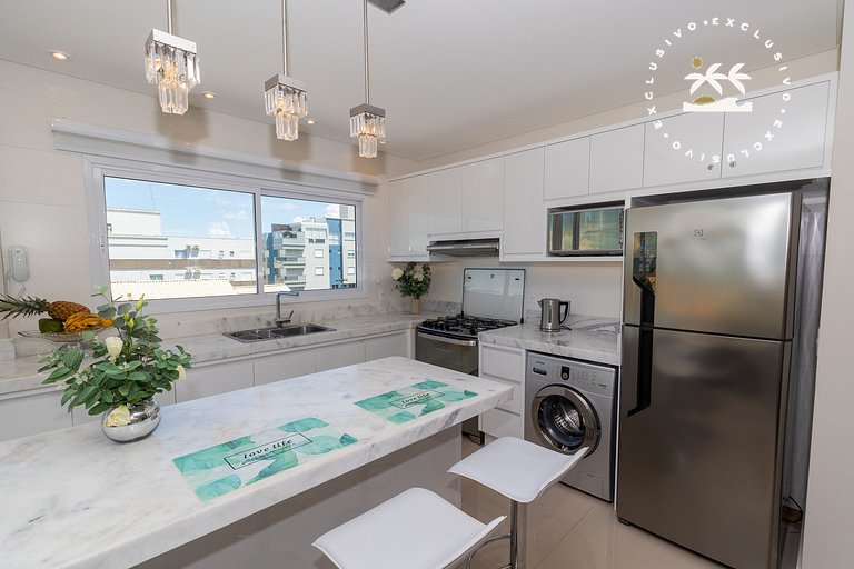 Costa Leste 203 - Apto com 2 suítes - 50 metros da Praia do