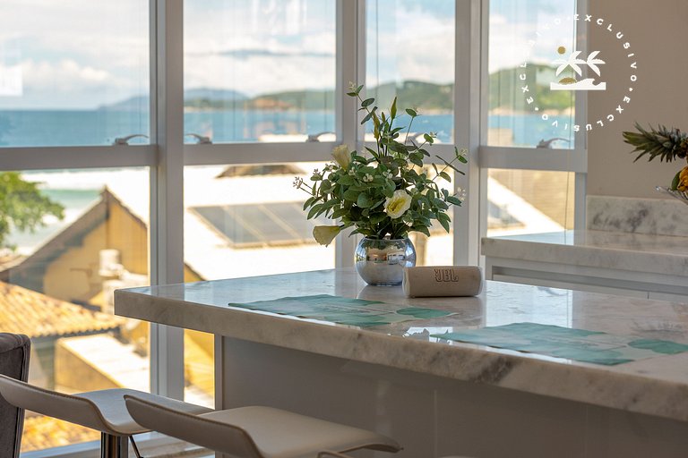 Costa Leste 203 - Apto com 2 suítes - 50 metros da Praia do