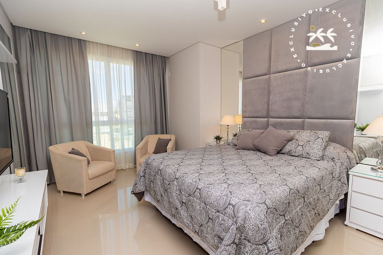 Costa Leste 203 - Apto com 2 suítes - 50 metros da Praia do