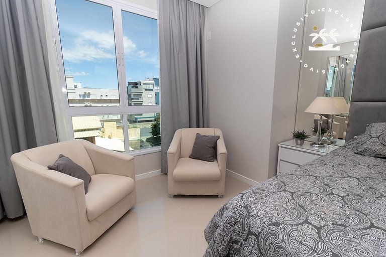 Costa Leste 203 - Apto com 2 suítes - 50 metros da Praia do