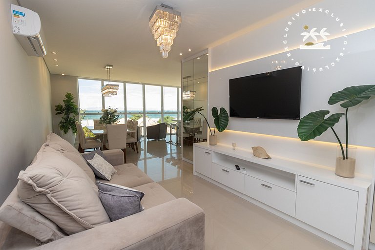 Costa Leste 203 - Apto com 2 suítes - 50 metros da Praia do