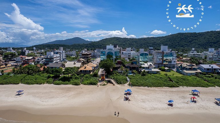 Costa Leste 203 - Apto com 2 suítes - 50 metros da Praia do