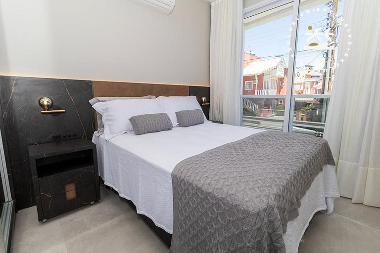 Solar do Atlântico 102 – Oceanfront Building - 2 Suites - 2