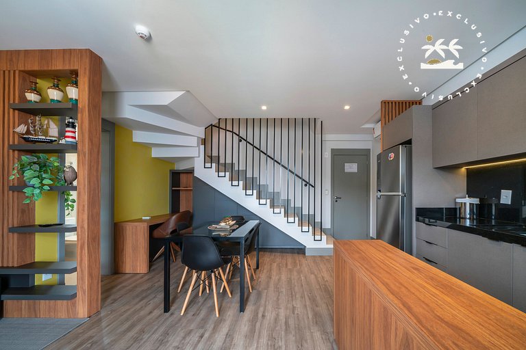 Aion 306 - Duplex compacto com 2 quartos - 50 metros do mar!