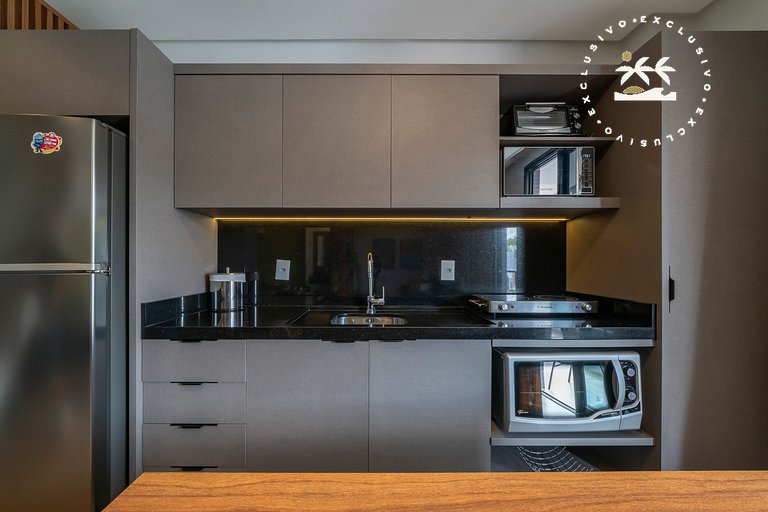 Aion 306 - Duplex compacto com 2 quartos - 50 metros do mar!