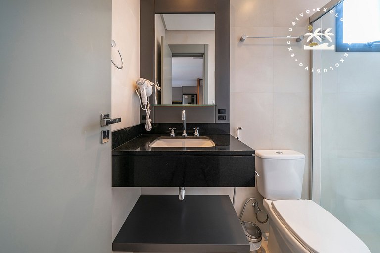 Aion 306 - Duplex compacto com 2 quartos - 50 metros do mar!