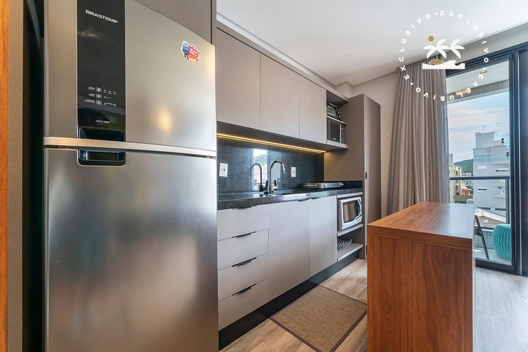 Aion 306 - Duplex compacto com 2 quartos - 50 metros do mar!