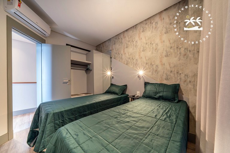 Aion 306 - Duplex compacto com 2 quartos - 50 metros do mar!