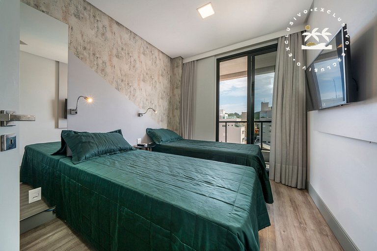 Aion 306 - Duplex compacto com 2 quartos - 50 metros do mar!