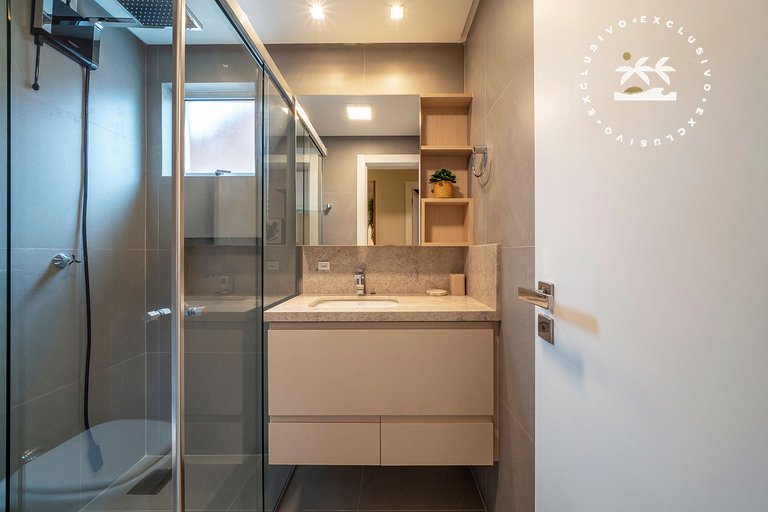 Porto Canoas 101 - Apto térreo 3 quartos à 100 metros da Pra