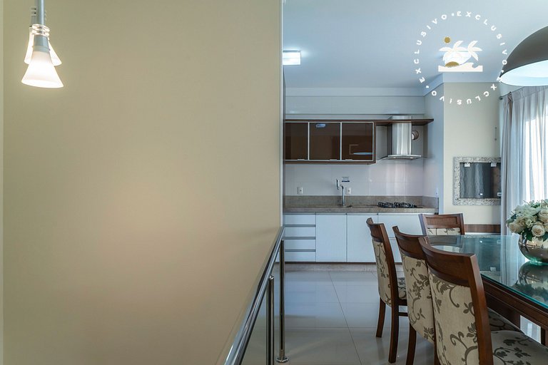 Excelente cobertura duplex com jacuzzi particular, localizad