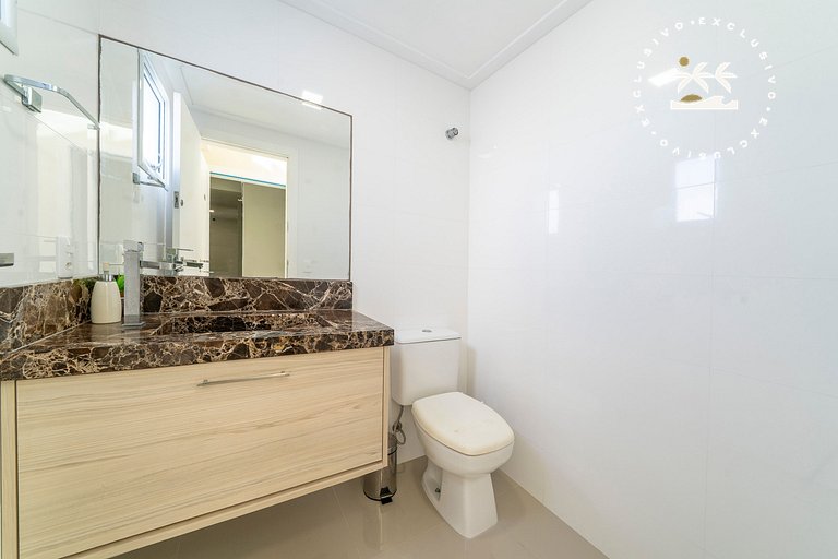 Excelente cobertura duplex com jacuzzi particular, localizad