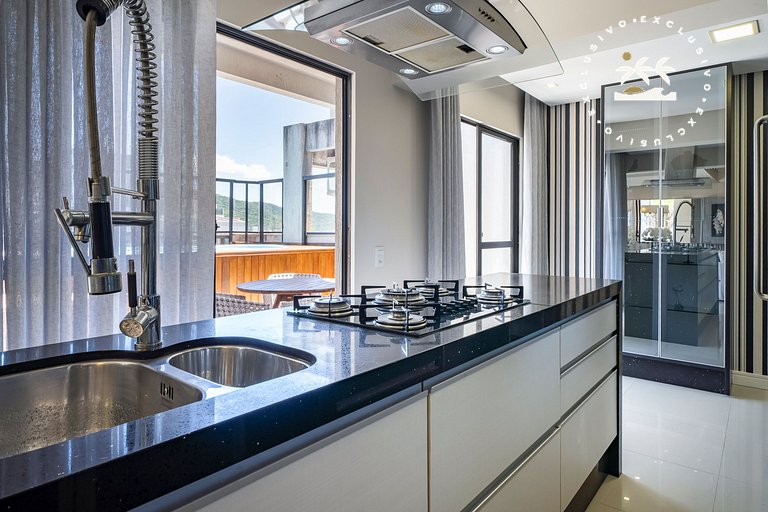 Champagnat 403 - Praia de Bombas