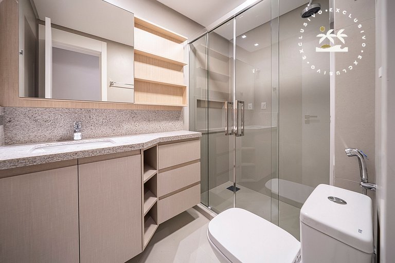 Lumina 401B – Luxo a 50 metros da Praia de Bombas