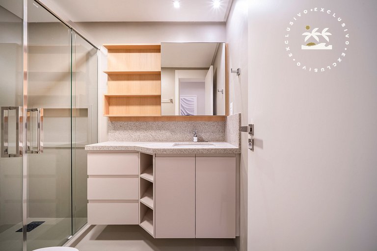 Lumina 401B – Luxo a 50 metros da Praia de Bombas