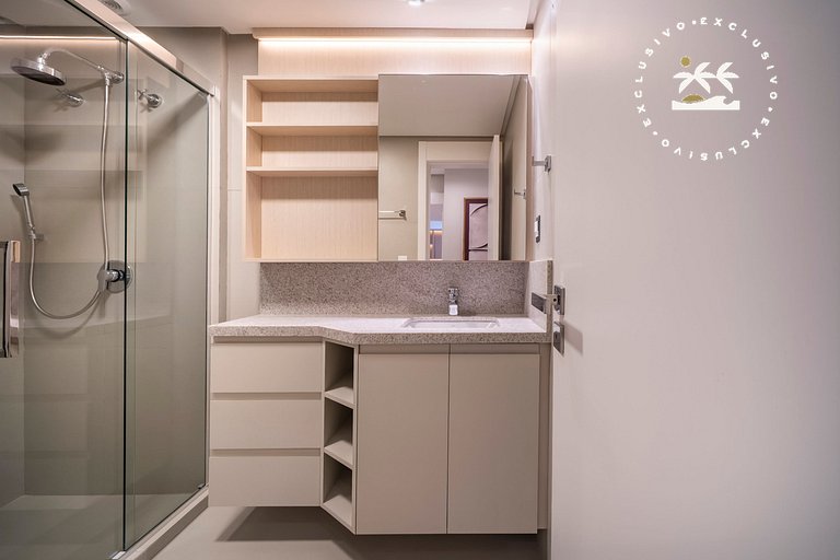 Lumina 401B – Luxo a 50 metros da Praia de Bombas