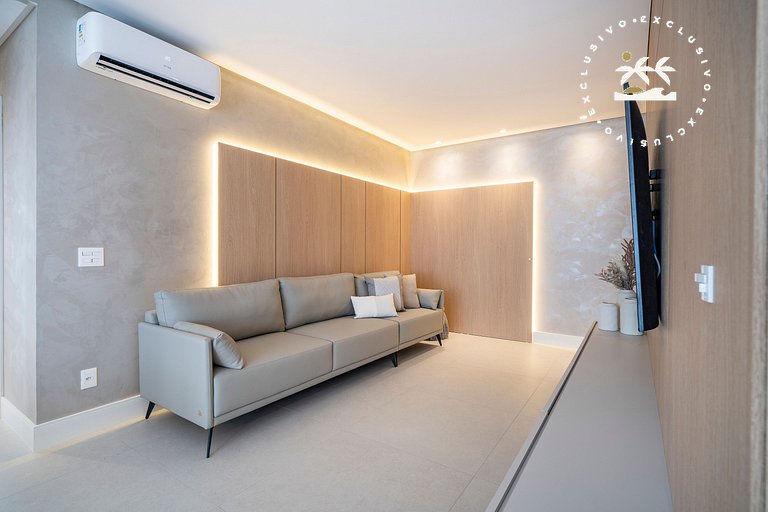 Lumina 703B – Luxo na Praia de Bombas