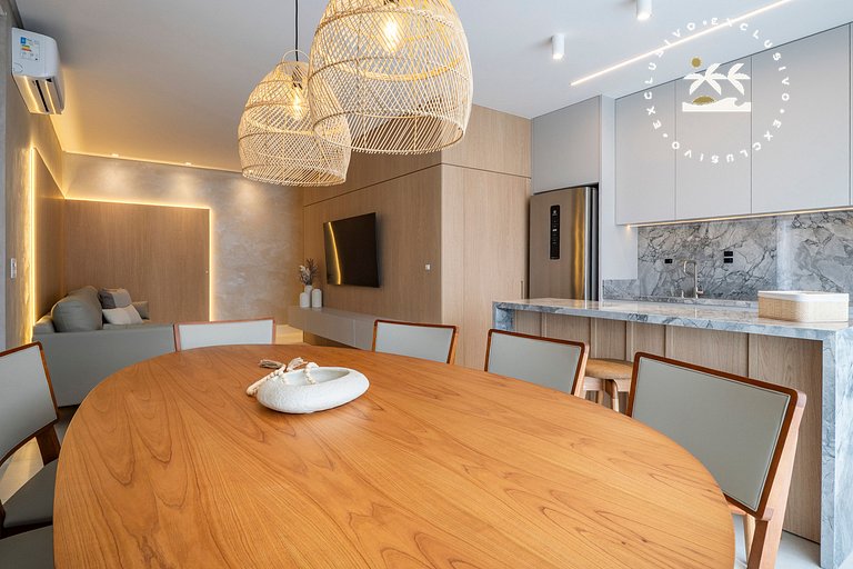 Lumina 703B – Luxo na Praia de Bombas