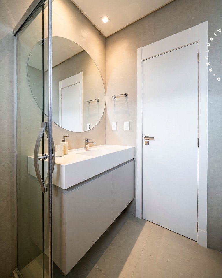 Lumina 703b - 3 Suítes em Bombas