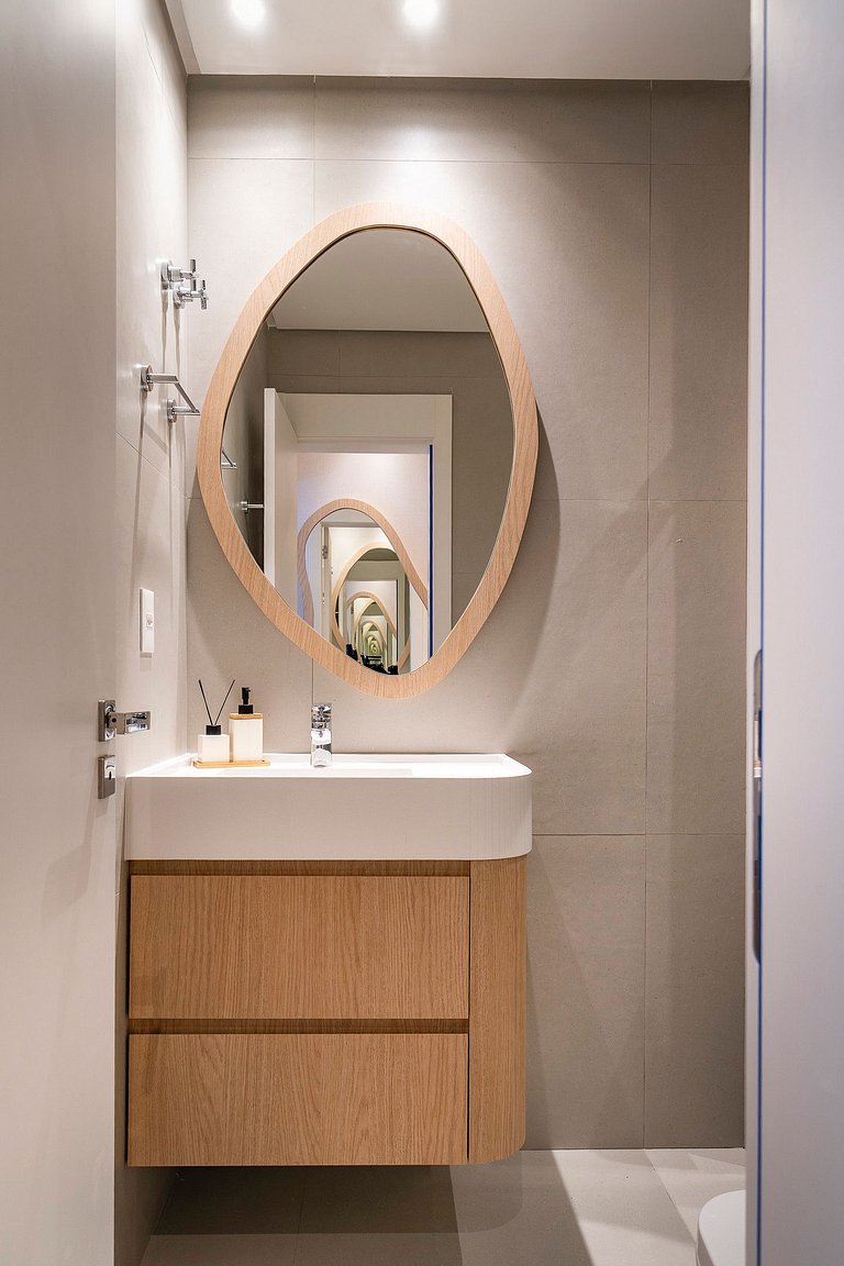 Lumina 703B – Luxo a 50 metros da Praia de Bombas