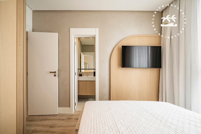 Lumina 703B – Luxo a 50 metros da Praia de Bombas