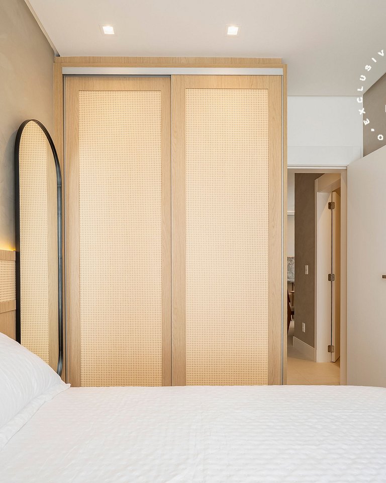 Lumina 703B – Luxo a 50 metros da Praia de Bombas