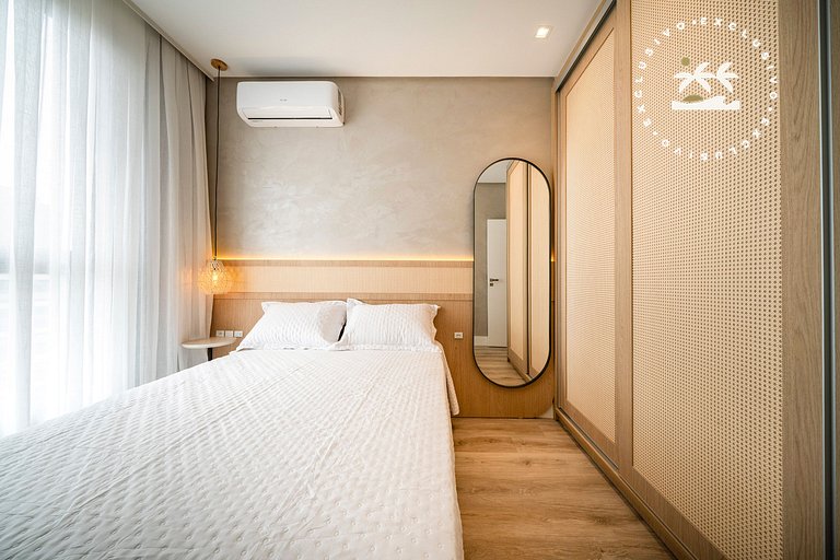 Lumina 703B – Luxo na Praia de Bombas