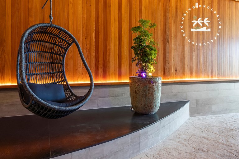 Lumina 703B – Luxo na Praia de Bombas