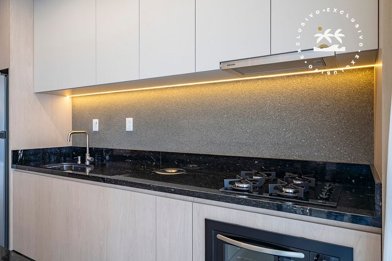 Lumina 503B - Apto 3 Suítes em Bombas