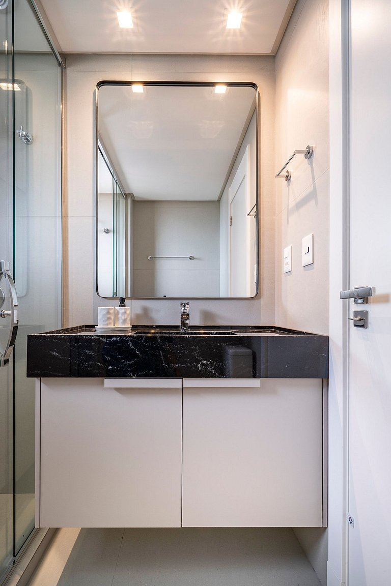 Lumina 503B - Apto 3 Suítes em Bombas