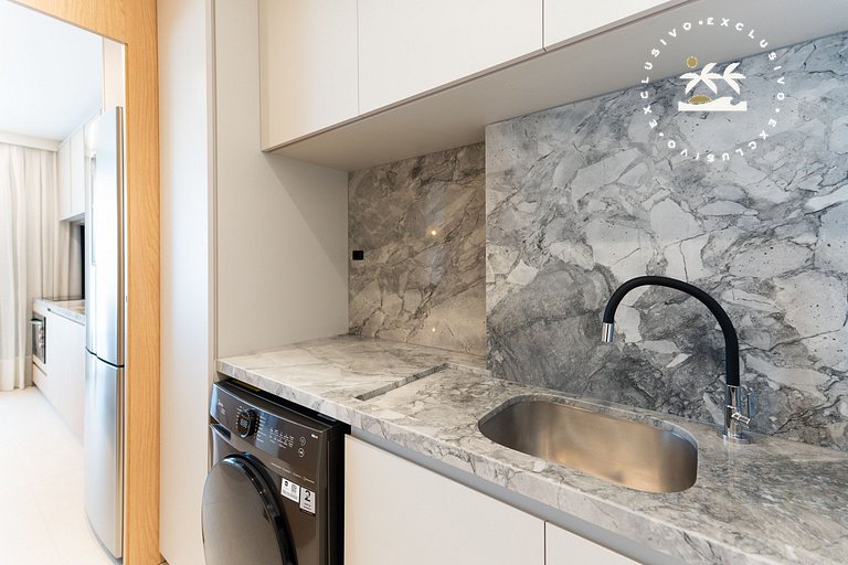 Lumina 602B – Luxo na Praia de Bombas