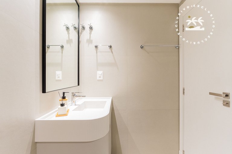 Lumina 602B – Luxo a 50 metros da Praia de Bombas